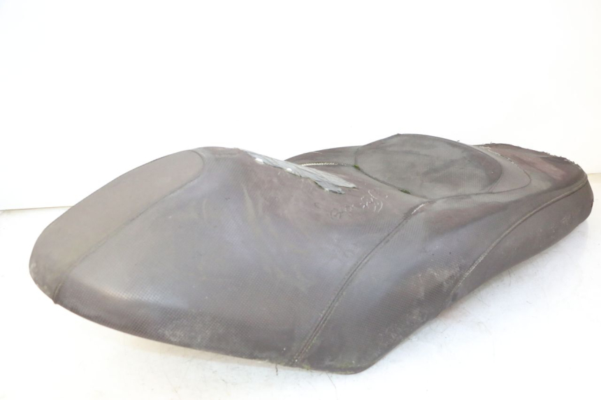 photo de SITZBANK YAMAHA X-MAX XMAX 250 (2006 - 2009) - Details der Befestigungspunkte