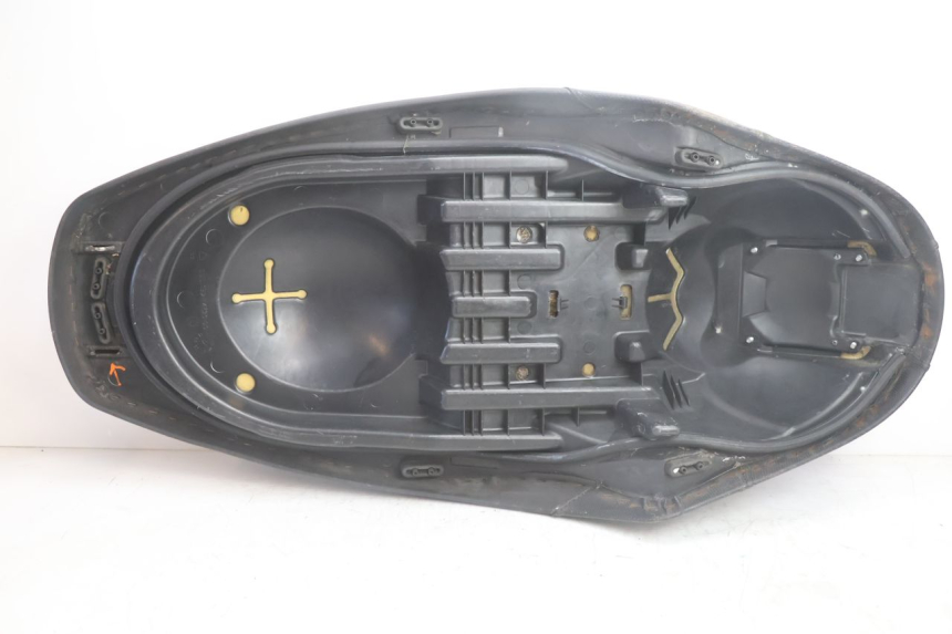 photo de SITZBANK YAMAHA XMAX X-MAX 125 (2006 - 2009) - Oberflächenzustand und Material