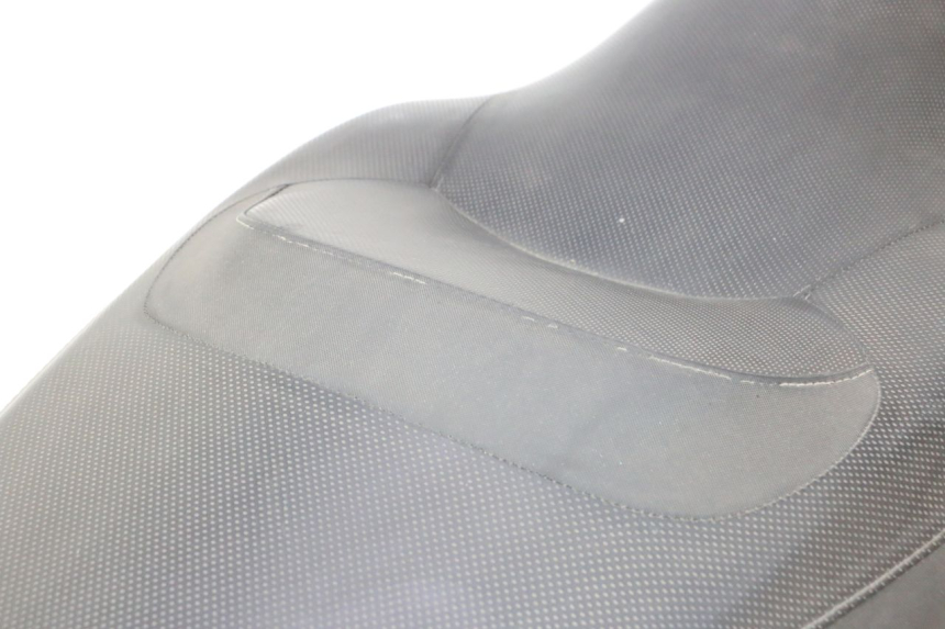 photo de SITZBANK YAMAHA XMAX X-MAX 125 (2006 - 2009) - Fokus auf die Struktur