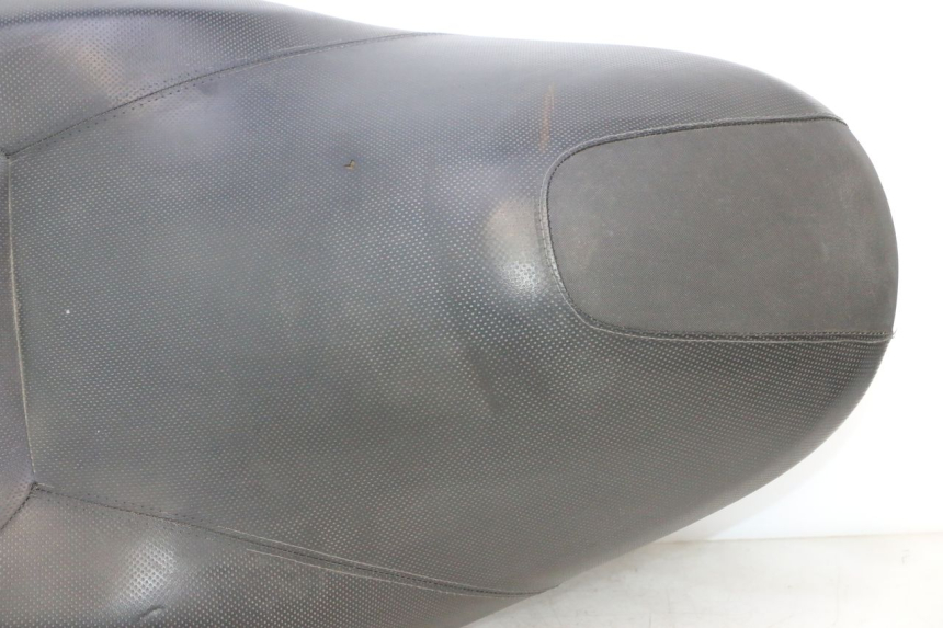 photo de SITZBANK YAMAHA XMAX X-MAX 125 (2006 - 2009) - Detailansicht des Bauteils