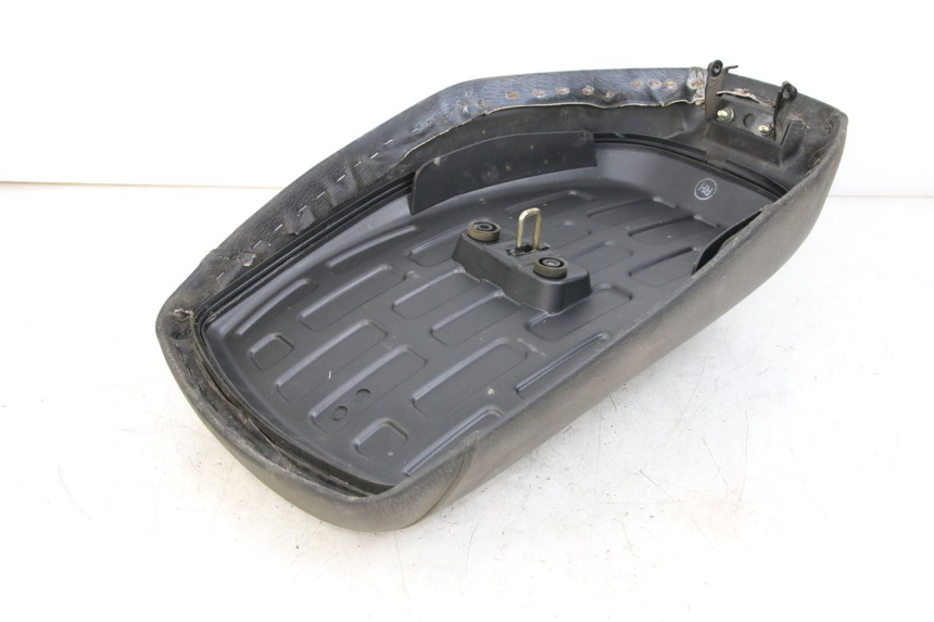 photo de SITZBANK SYM X-PRO 4T 50 (2014 - 2021) - Details der Befestigungspunkte