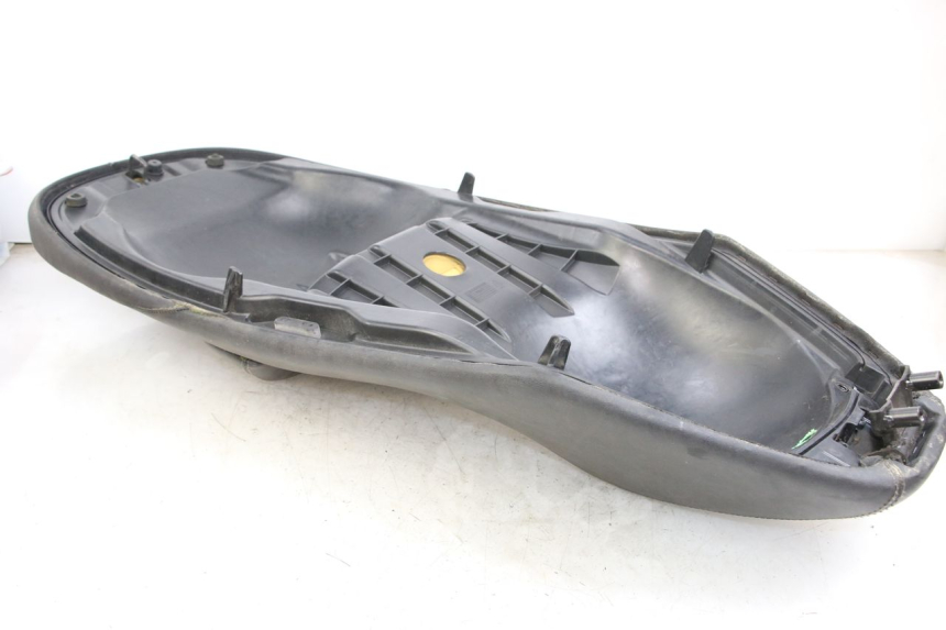 photo de SITZBANK PIAGGIO X10 125 (2012 - 2017) - Geprüftes Gebrauchtteil