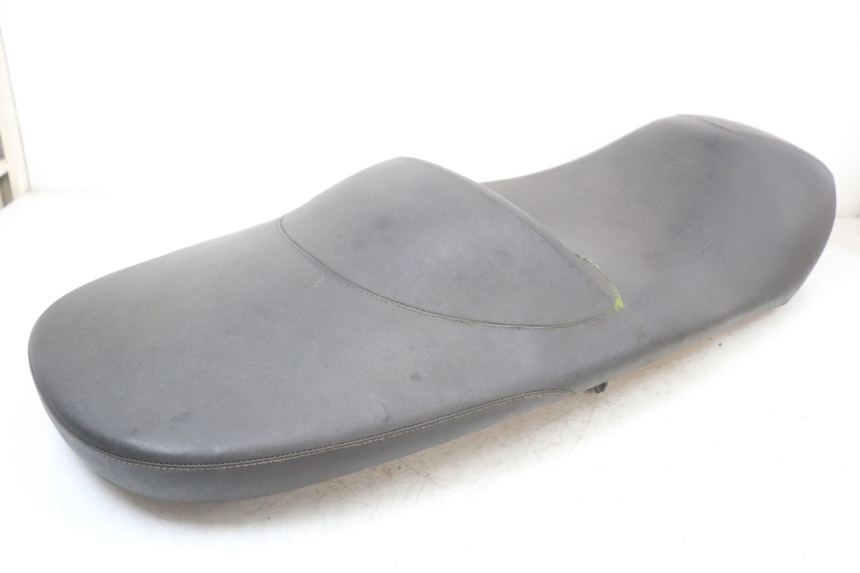 photo de SITZBANK PIAGGIO X10 125 (2012 - 2017) - Oberflächenzustand und Material