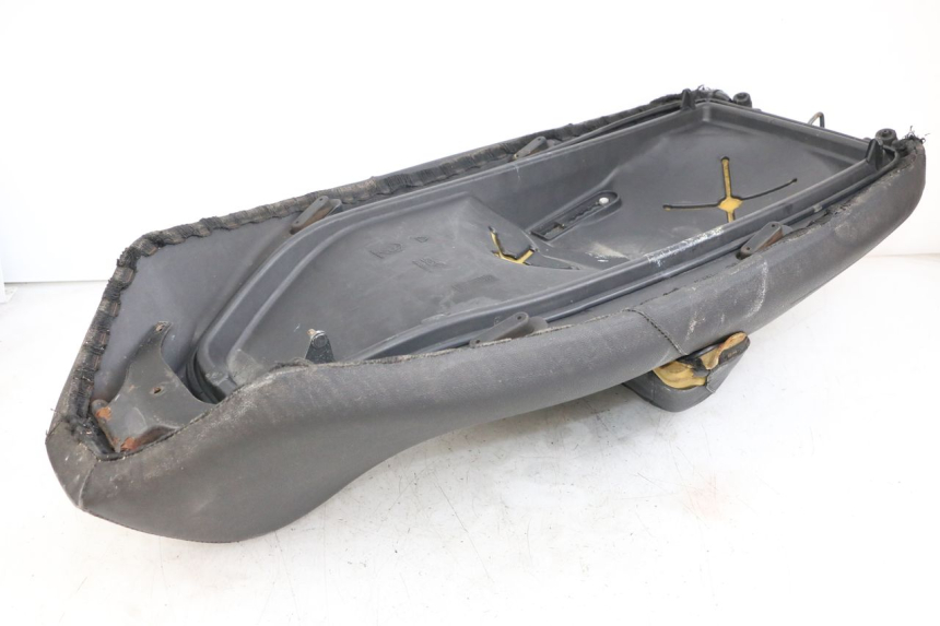 photo de SITZBANK PIAGGIO X9 125 (2000 - 2003) - Oberflächenzustand und Material