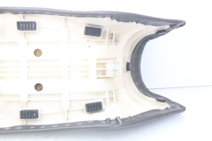 photo de SITZBANK SUZUKI XF FREEWIND 650 (1997 - 2003) - Weitere Ansicht des Artikels