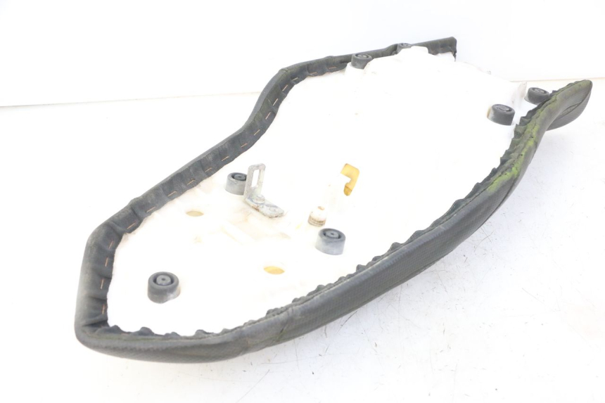 photo de SITZ YAMAHA XJ6 ABS 600 (2008 - 2016) - Technische Nahaufnahme