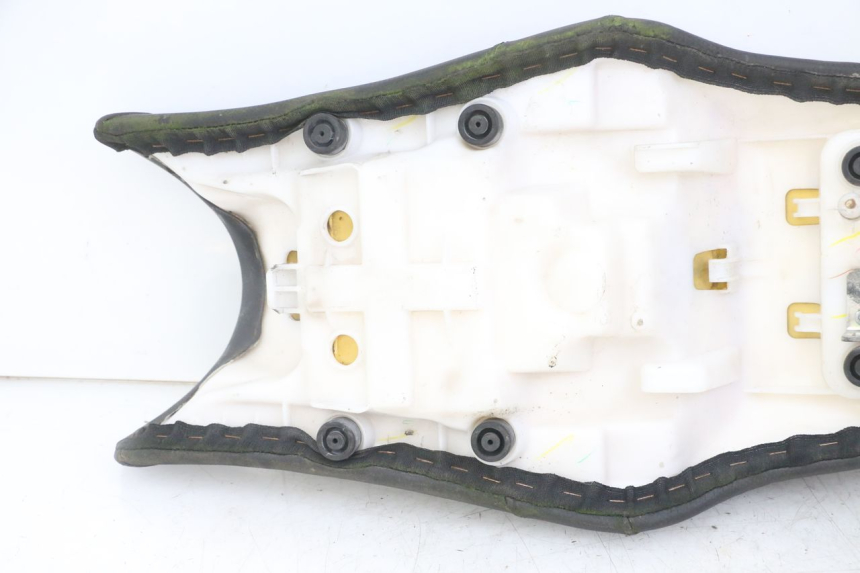 photo de SITZ YAMAHA XJ6 ABS 600 (2008 - 2016) - Oberflächenzustand und Material