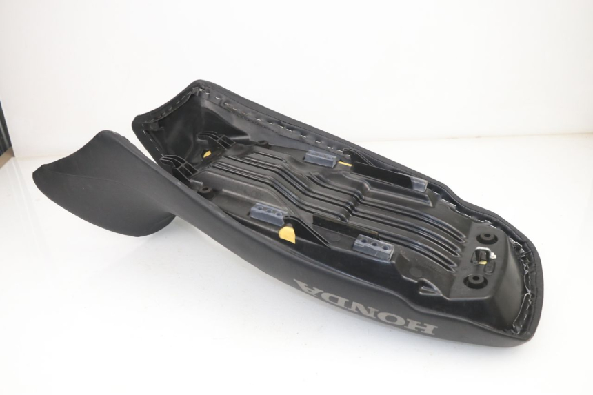 photo de SITZ HONDA XLV VARADERO 125 (2000 - 2006) - Zoom auf Gebrauchszustand