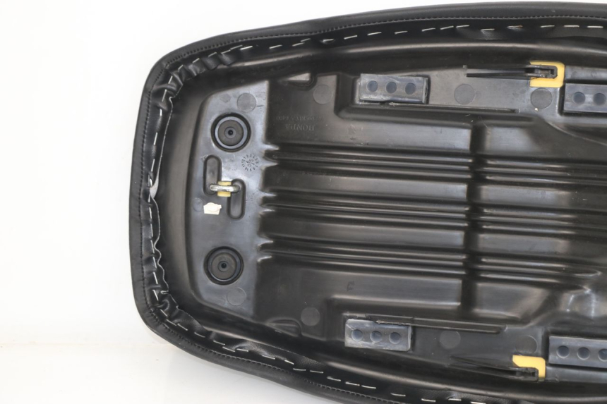 photo de SITZ HONDA XLV VARADERO 125 (2000 - 2006) - Technische Nahaufnahme