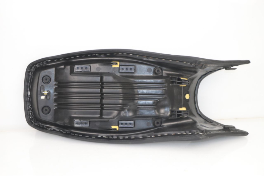 photo de SITZ HONDA XLV VARADERO 125 (2000 - 2006) - Details der Befestigungspunkte