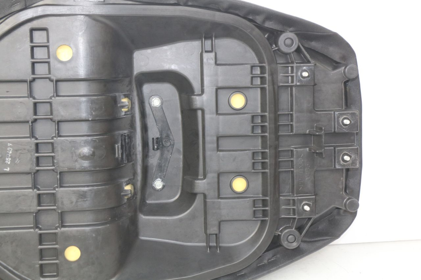 photo de SITZ YAMAHA XP T-MAX TMAX ABS 530 (2012 - 2015) - Zoom auf Komponenten