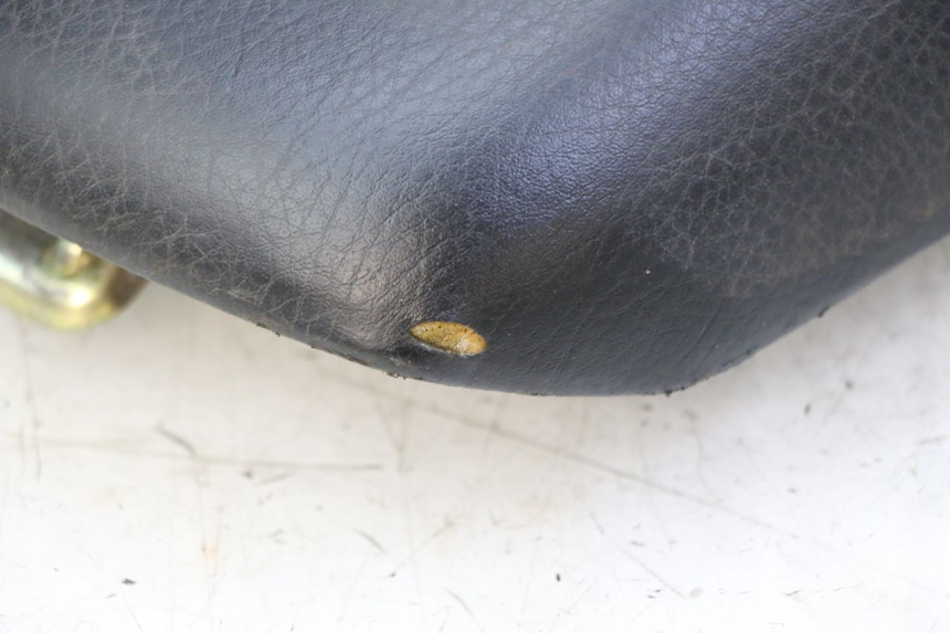 photo de SELLE YAMAHA FZS FAZER 600 (2001 - 2003) - Fokus auf die Struktur