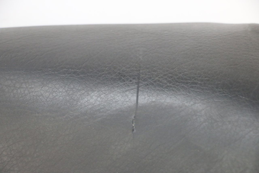 photo de SELLE YAMAHA FZS FAZER 600 (2001 - 2003) - Alternativer Blickwinkel