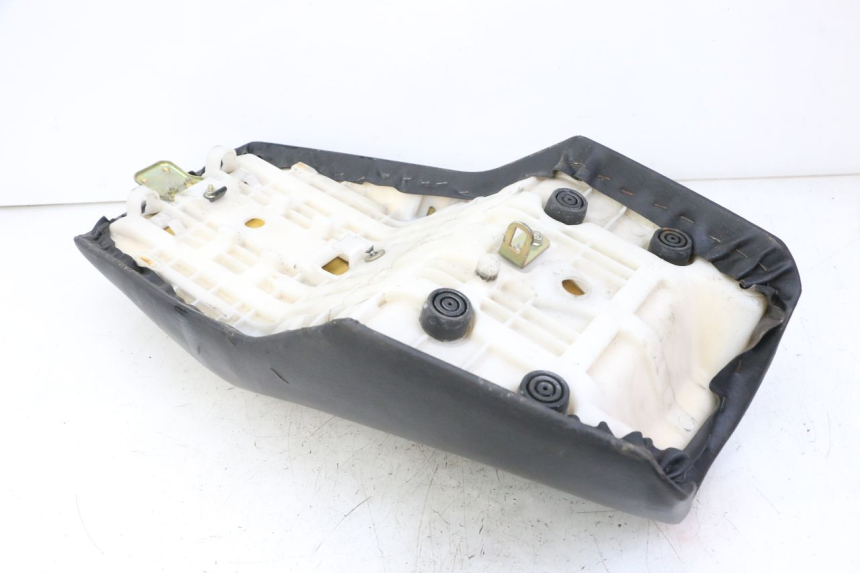 photo de SELLE YAMAHA FZS FAZER 600 (2001 - 2003) - Zoom auf Gebrauchszustand