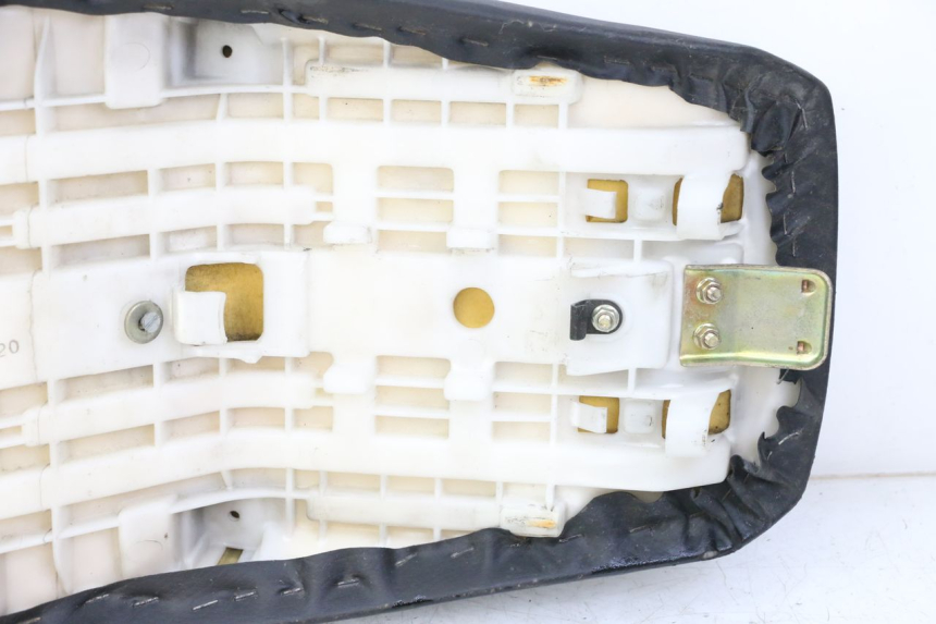 photo de SELLE YAMAHA FZS FAZER 600 (2001 - 2003) - Kennzeichnungen und Originalreferenzen