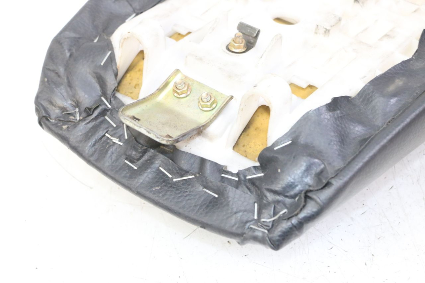 photo de SELLE YAMAHA FZS FAZER 600 (2001 - 2003) - Charakteristische Merkmale