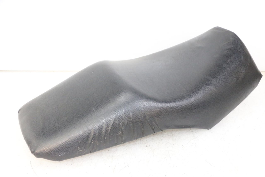 photo de SELLE YAMAHA FZS FAZER 600 (2001 - 2003) - Hochauflösende Nahaufnahme