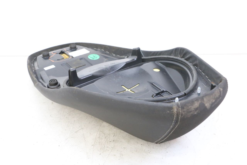 photo de SELLE YAMAHA NEOS NEO'S 4T 50 (2008 - 2016) - Oberflächenzustand und Material