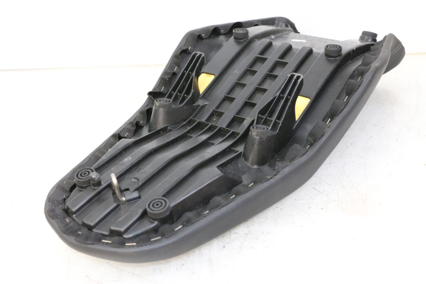 photo de SITZ YAMAHA TRACER 7 700 (2020 - 2024) - Details der Befestigungspunkte