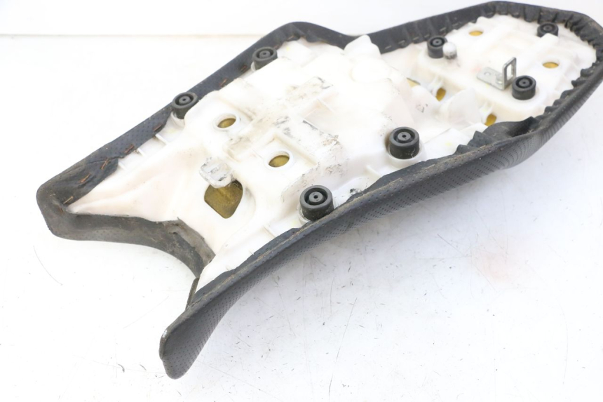 photo de SITZ YAMAHA XJ6 600 (2008 - 2016) - Details der Befestigungspunkte