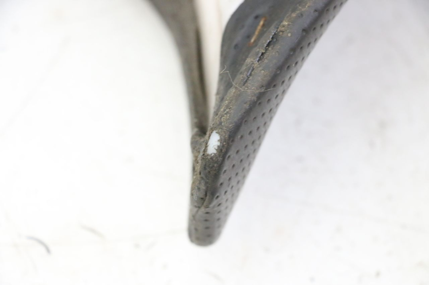 photo de SITZ YAMAHA XJ6 600 (2008 - 2016) - Oberflächenzustand und Material