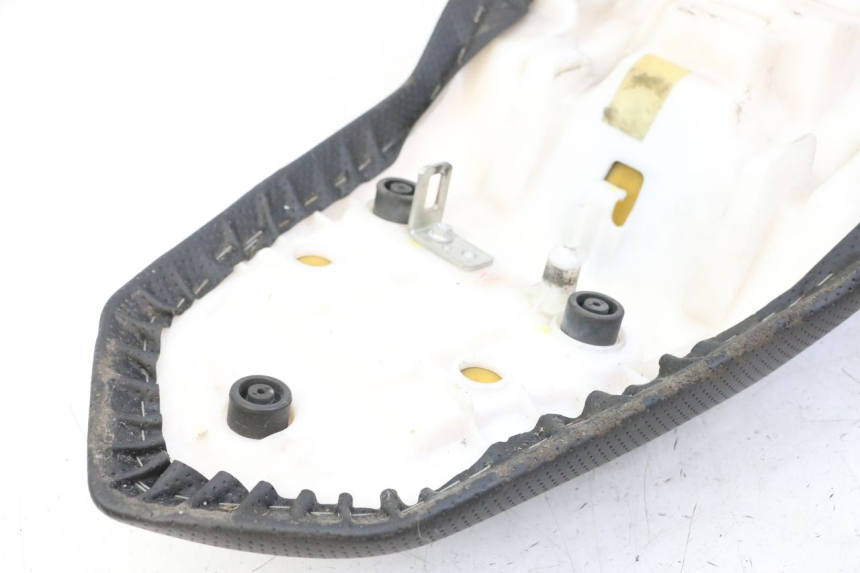 photo de SITZ YAMAHA XJ6 600 (2008 - 2016) - Kennzeichnungen und Originalreferenzen