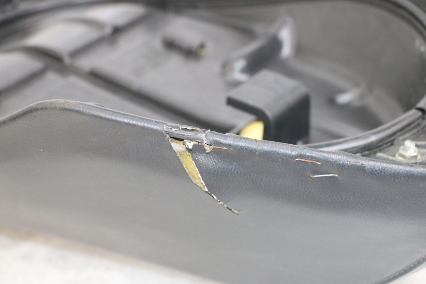 photo de SITZ YAMAHA YN NEO'S 50 (1997 - 2004) - Zoom auf Gebrauchszustand