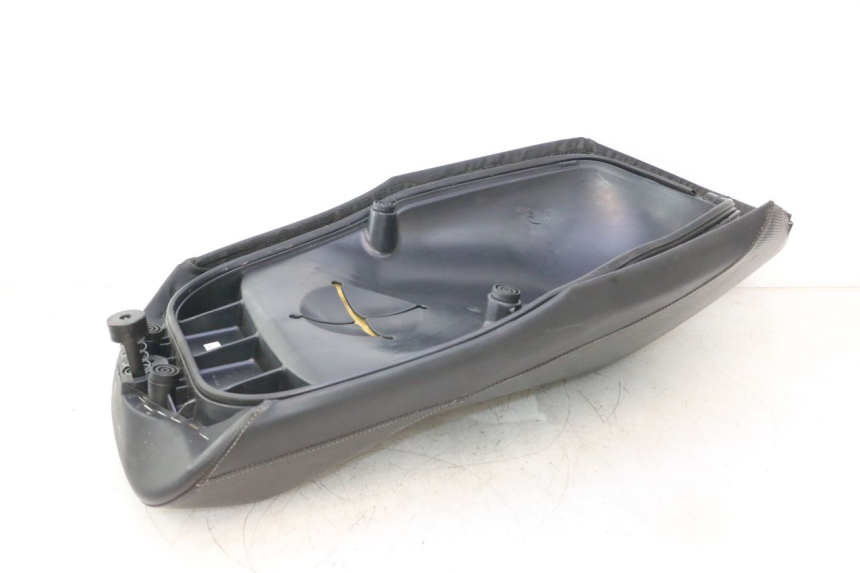 photo de SITZBANK YAMAHA YP MAJESTY 125 (2007 - 2010) - Detaillierte Sichtprüfung