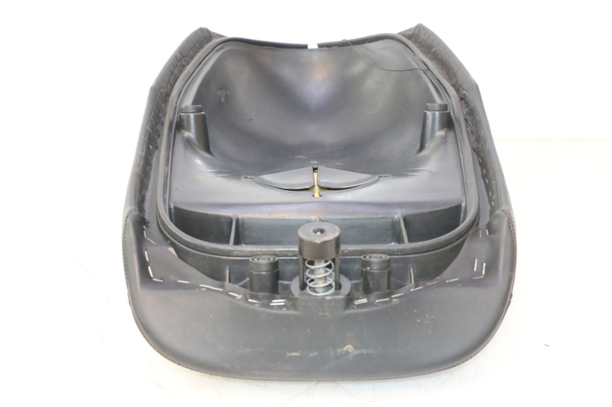 photo de SITZBANK YAMAHA YP MAJESTY 125 (2007 - 2010) - Fokus auf die Struktur
