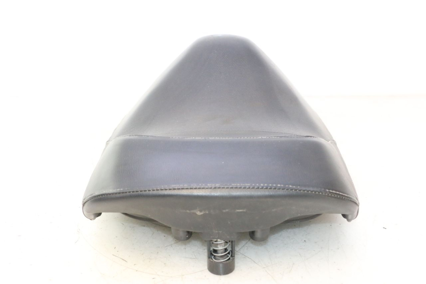 photo de SITZBANK YAMAHA YP MAJESTY 125 (2007 - 2010) - Details der Befestigungspunkte