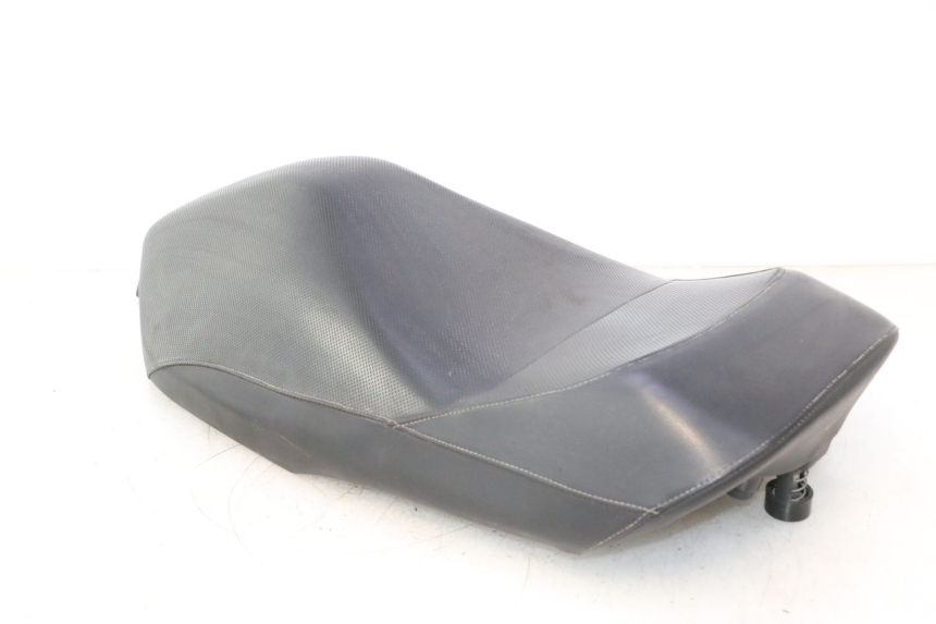 photo de SITZBANK YAMAHA YP MAJESTY 125 (2007 - 2010) - Oberflächenzustand und Material