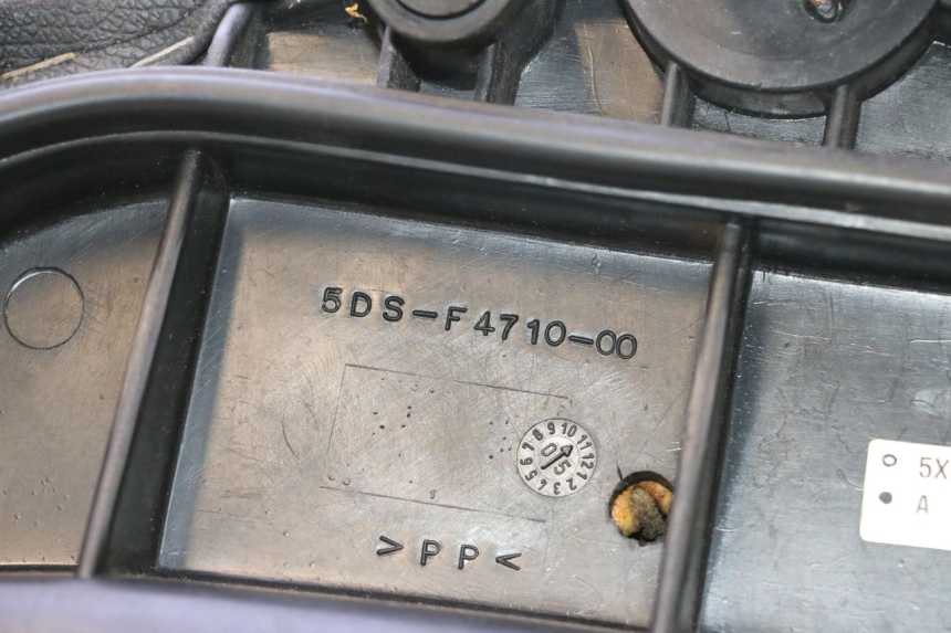 photo de SITZBANK YAMAHA YP MAJESTY 125 (2007 - 2010) - Zoom auf Komponenten