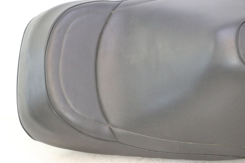 photo de SITZBANK YAMAHA YP MAJESTY 125 (2007 - 2010) - Detailansicht des Bauteils