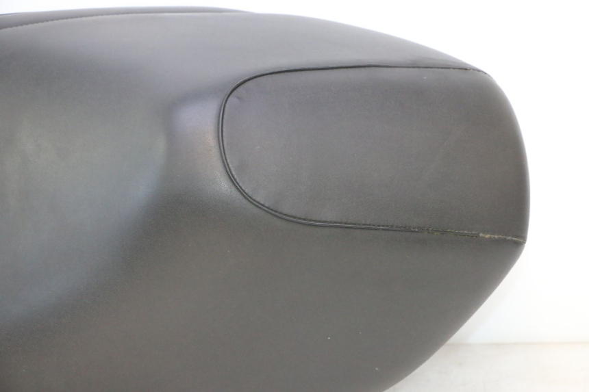 photo de SITZBANK YAMAHA YP MAJESTY 125 (2007 - 2010) - Zoom auf Gebrauchszustand