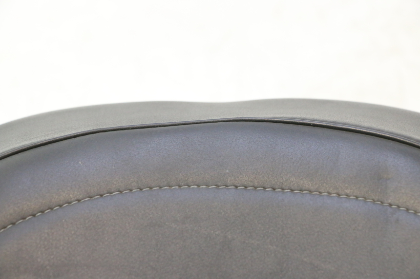 photo de SITZBANK YAMAHA YP MAJESTY 125 (2007 - 2010) - Details der Befestigungspunkte
