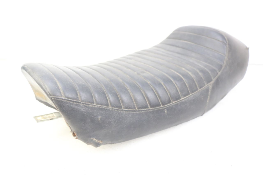 photo de SELLE KAWASAKI ZEPHYR 1100 ( - 1995) - Details der Befestigungspunkte