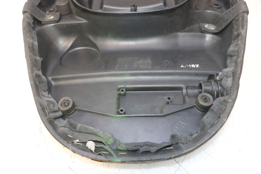 photo de SELLE PIAGGIO ZIP 2T 50 (2009 - 2019) - Details der Befestigungspunkte