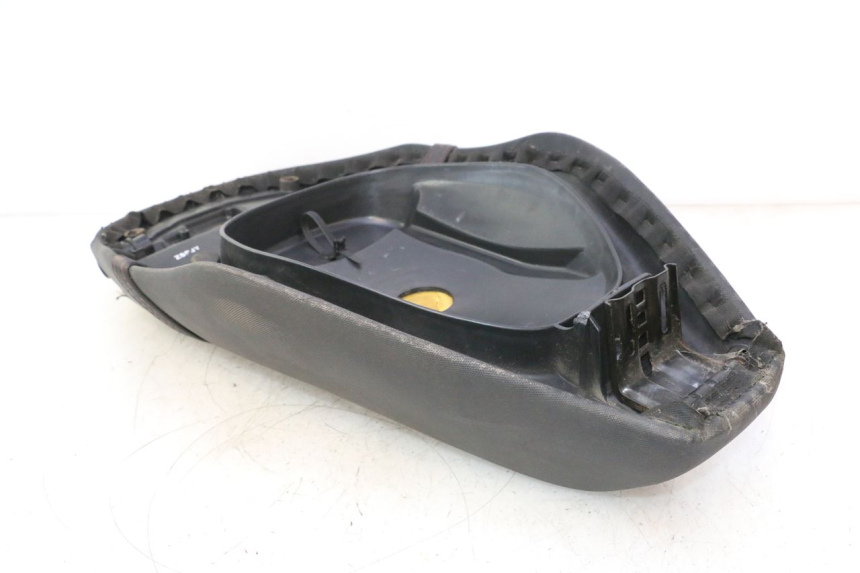 photo de SITZ PIAGGIO ZIP IGET 4T 50 (2021 - 2023) - Details der Befestigungspunkte