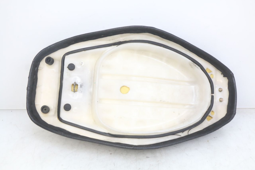 photo de SELLE UNIVERSAL BIKE ZN50QT-11B 50 (2018 - 2021) - Weitere Ansicht des Artikels