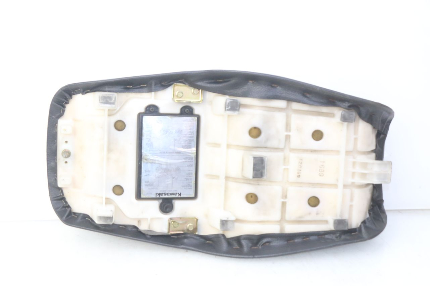 photo de SITZBANK KAWASAKI ZZR 600 (1995 - 2004) - Hochauflösende Nahaufnahme