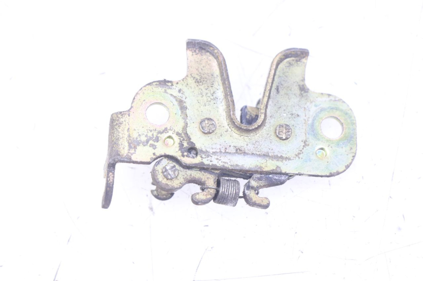 photo de SITZBANKSCHLOSS PEUGEOT CITYSTAR 125 (2011 - 2017) - Zoom auf Gebrauchszustand