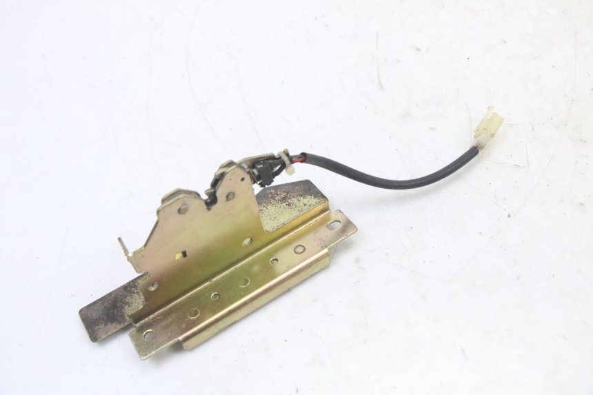 photo de SITZBANKSCHLOSS KYMCO DINK STREET 125 (2009 - 2014) - Alternative Perspektive