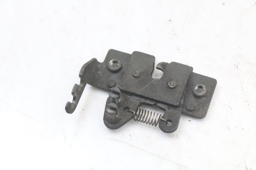 photo de SITZBANKSCHLOSS PIAGGIO MP3 LT 400 (2007 - 2012) - Detailansicht des Bauteils