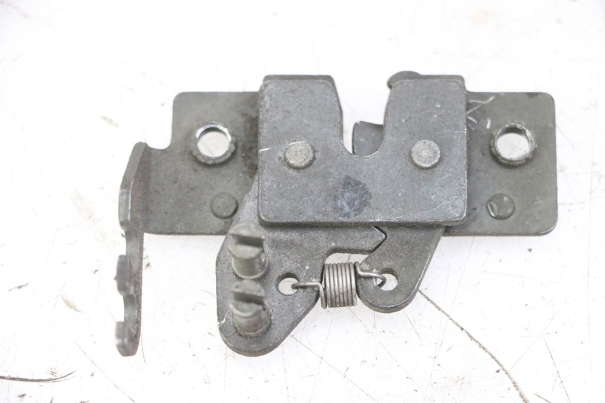 photo de SITZSCHLOSS PIAGGIO MP3 LT 300 (2010 - 2016) - Detailansicht des Bauteils