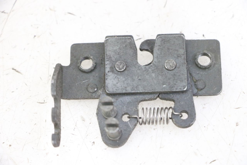 photo de SITZBANKSCHLOSS PIAGGIO MP3 LT 300 (2010 - 2016) - Detailansicht des Bauteils