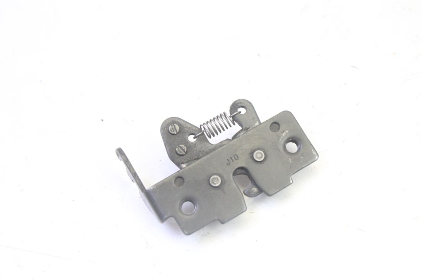 photo de SITZBANKSCHLOSS PIAGGIO MP3 LT 300 (2010 - 2016) - Zoom auf Gebrauchszustand