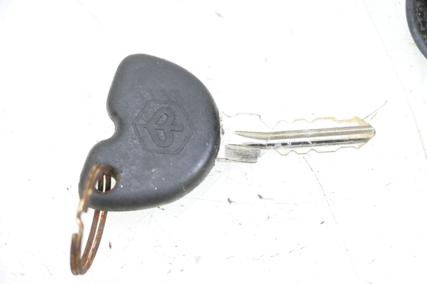 photo de SITZSCHLOSS PIAGGIO NEW TYPHOON 50 (2018 - 2021) - Detailansicht des Bauteils