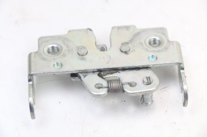 photo de SITZBANKSCHLOSS MBK OVETTO ONE 2T 50 (2013 - 2017) - Alternative Perspektive