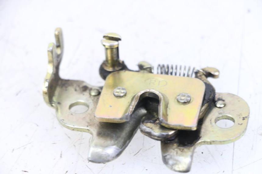 photo de SITZBANKSCHLOSS PEUGEOT KISBEE 2T 50 (2010 - 2017) - Detailansicht des Bauteils