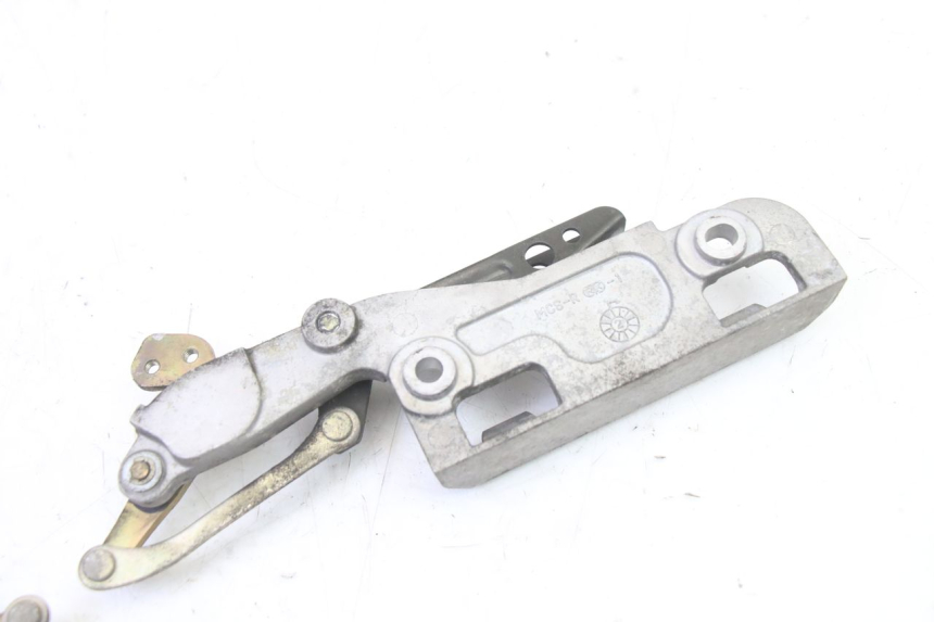 photo de SITZSCHLOSS HONDA ST PAN EUROPEAN 1300 (2002 - 2013) - Details der Befestigungspunkte